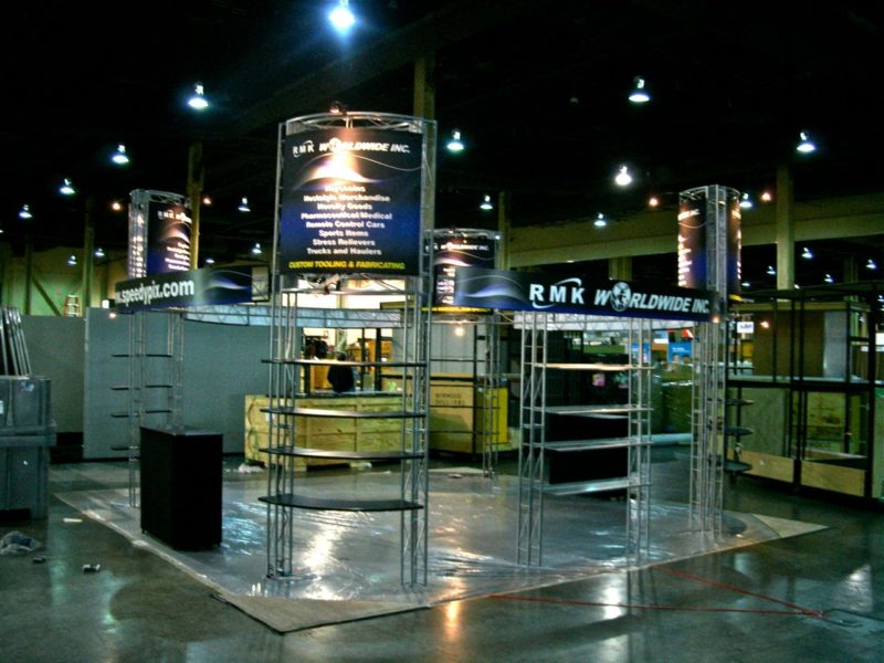 Trade show truss exhibit design for island booth space.